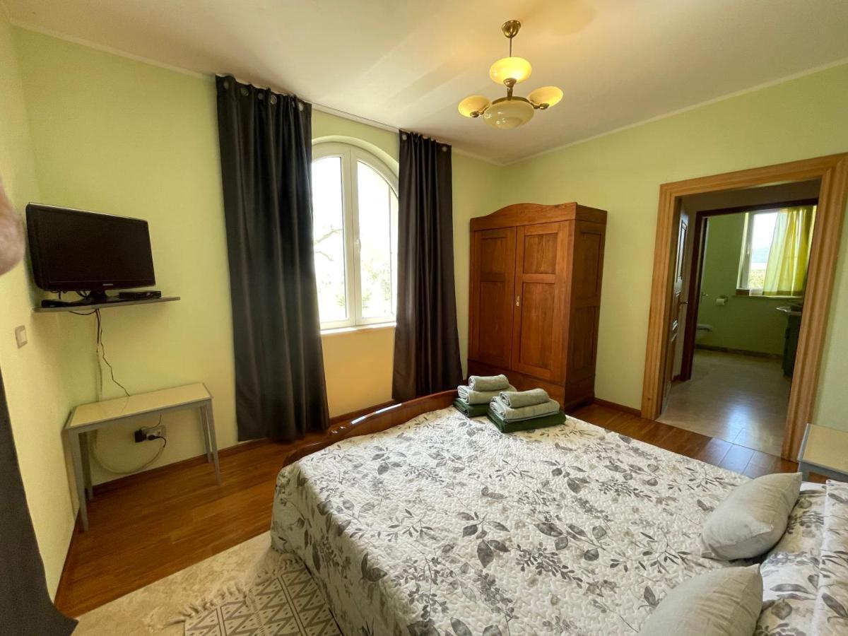 Casa Daniele Guest House Canino Bagian luar foto